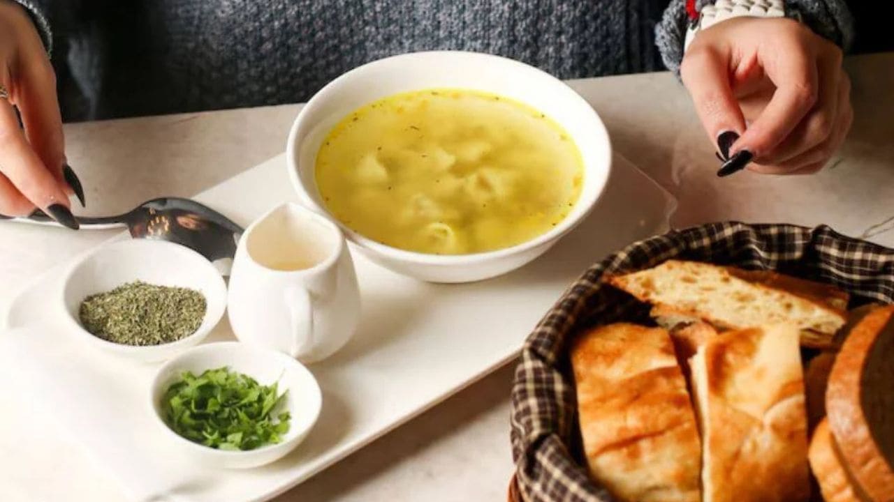 Warm soups and broths