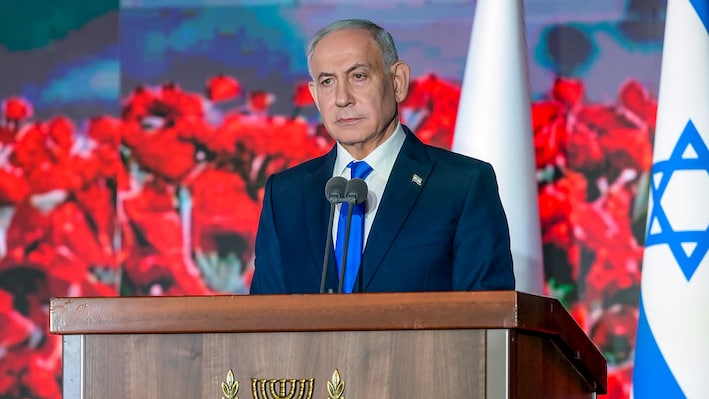 Netanyahu orders West Bank lockdown after suspected Hamas attack injures five