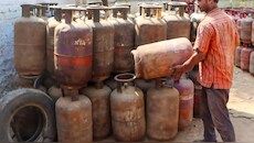 LPG distributors may get interim commission hike; ministry nod awaited