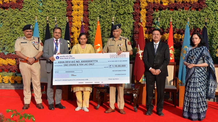 CISF, SBI facilitate Rs1.6 crore in financial benefits for families of four deceased personnel
