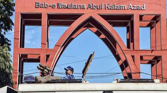 Jamia alleges students, locals vandalised gates, CCTV room; Police deployed