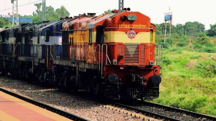 Railway board repeats 2014 order: No charging in trains from 11 pm to 5 am